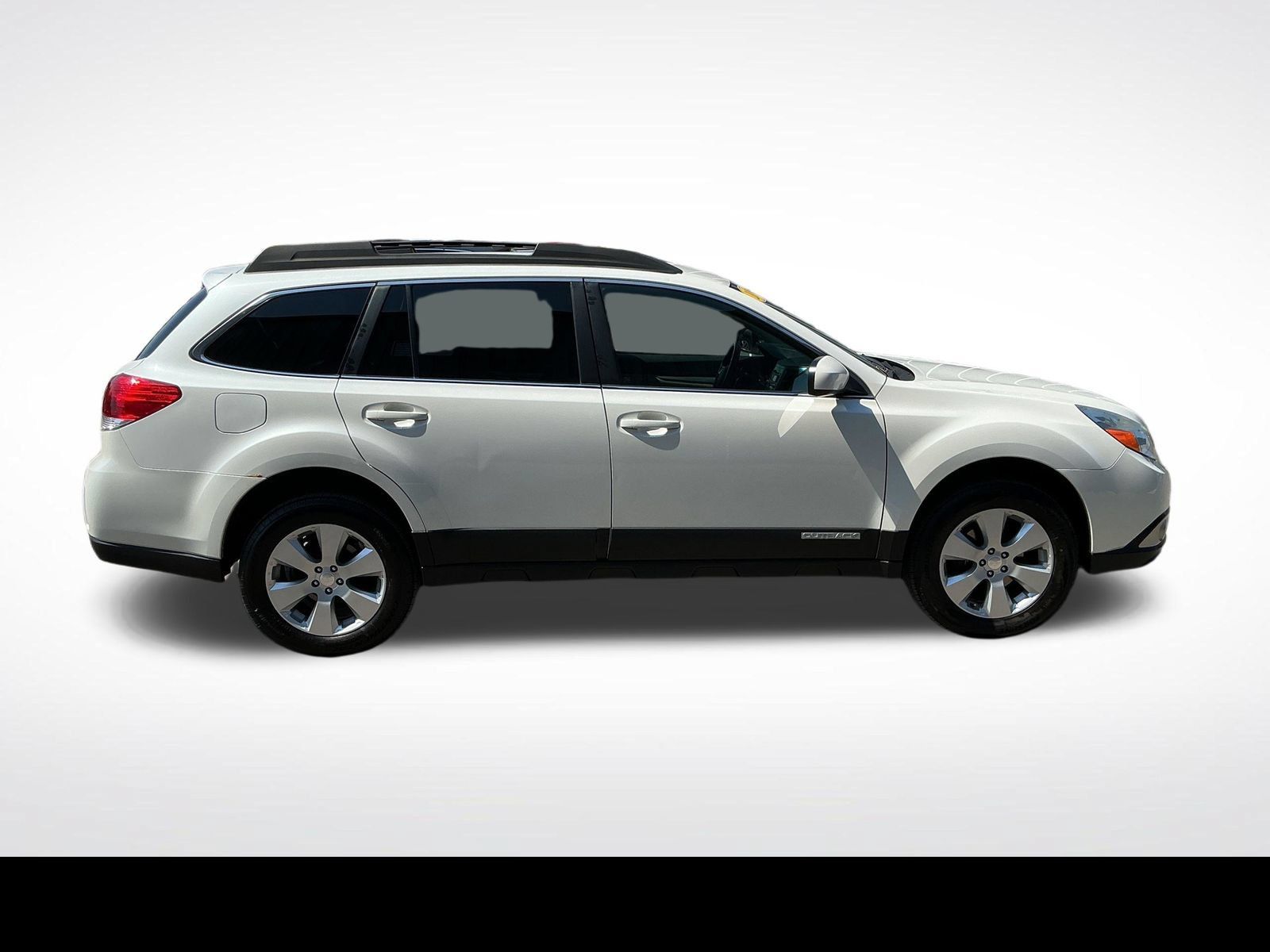 Used 2010 Subaru Outback 2.5i Premium AWD/4WD image 6