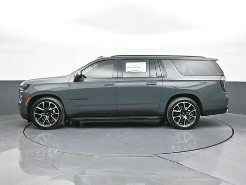 New 2026 Chevrolet Suburban RST w/ RST Capability Package image 8