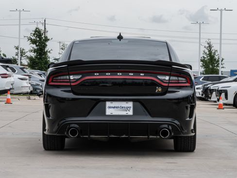Used 2019 Dodge Charger Scat Pack w/ Plus Group RWD image 8