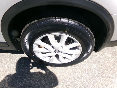 Used 2020 Nissan Rogue SV AWD/4WD image 30