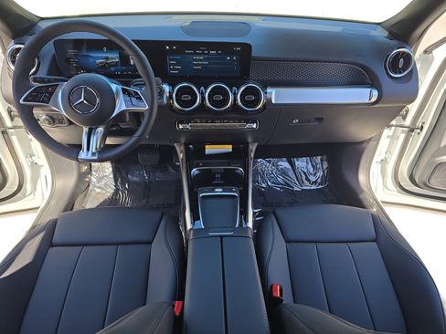 New 2026 Mercedes-Benz GLB 250 image 9
