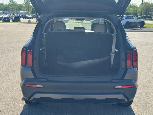 Used 2022 Kia Sorento S AWD/4WD image 4