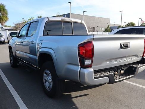 Used 2022 Toyota Tacoma SR w/ SR Convenience Package image 3