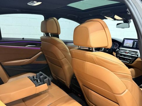 Used 2021 BMW M550i xDrive w/ Executive Package image 53