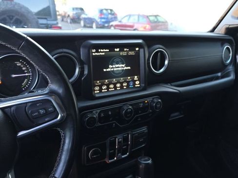 Used 2023 Jeep Wrangler Unlimited Sahara w/ Cold Weather Group image 6