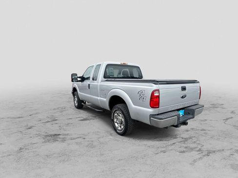 Used 2013 Ford F250 XL w/ PWR Equipment Group image 6