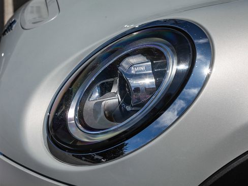 Used 2021 MINI Cooper SE w/ 6.5" Touchscreen Package image 7