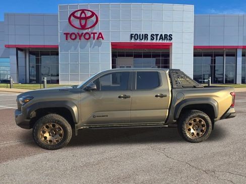 Used 2024 Toyota Tacoma 4x4 Double Cab Hybrid image 1