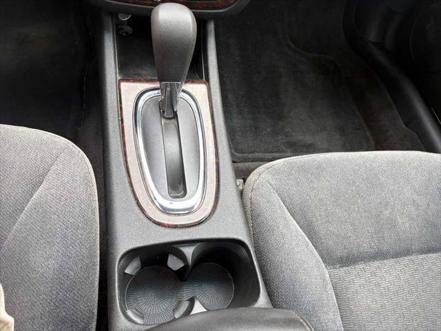 Used 2015 Chevrolet Impala LT w/ LT Sunroof Package FWD image 16