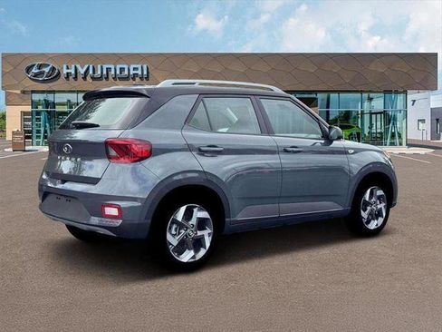 New 2026 Hyundai Venue SEL FWD image 8