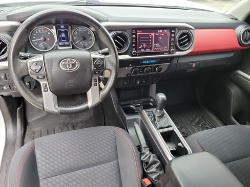 Used 2021 Toyota Tacoma SR5 image 8