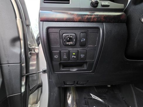 Used 2008 Toyota Land Cruiser image 48