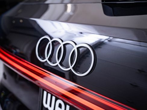 New 2025 Audi Q5 Premium Plus image 8