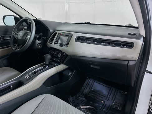 Used 2019 Honda HR-V LX image 26