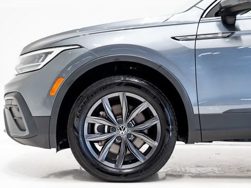 Used 2023 Volkswagen Tiguan SE FWD image 29