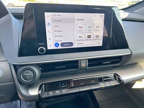 Used 2025 Toyota Prius Limited image 16