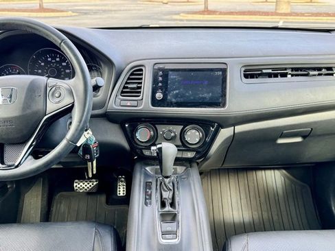 Used 2020 Honda HR-V Sport image 22
