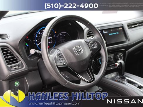 Used 2022 Honda HR-V Sport image 11