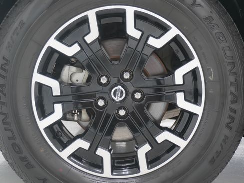 Used 2020 Nissan Pathfinder SL FWD image 36