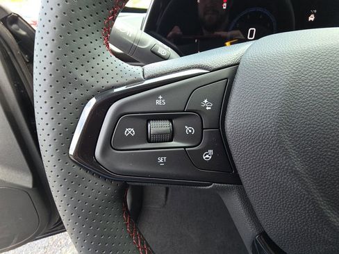 New 2026 Chevrolet Trax RS w/ Sunroof Package FWD image 18