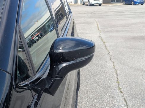 Used 2019 Chrysler Pacifica Limited w/ S Appearance Package image 13