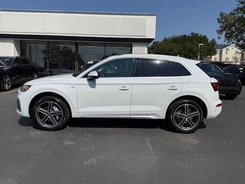 Used 2022 Audi Q5 e Prestige AWD/4WD image 17