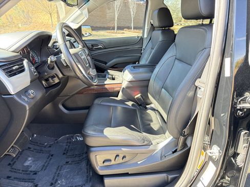 Used 2020 GMC Yukon XL SLT w/ Value Plus Edition image 9