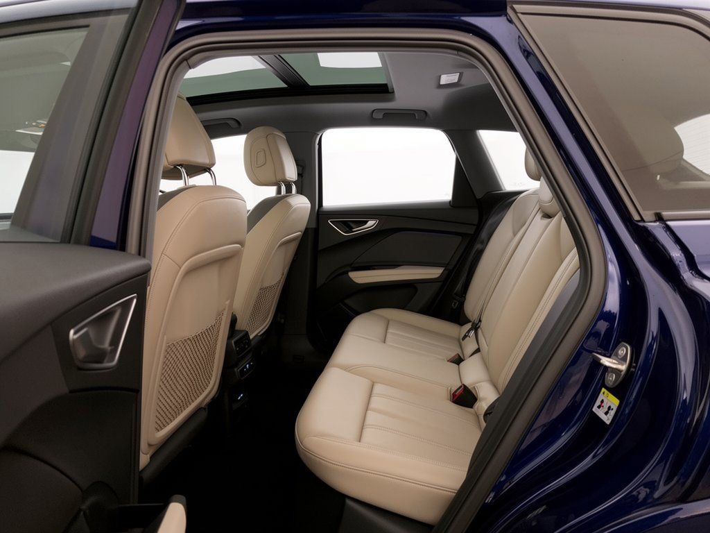 Used 2024 Audi Q4 e-tron Premium Plus AWD/4WD image 25