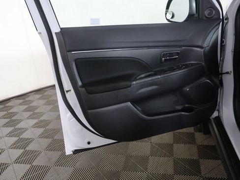 Used 2023 Mitsubishi Outlander Sport AWD image 19