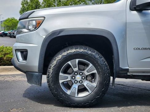 Used 2017 Chevrolet Colorado Z71 AWD/4WD image 2