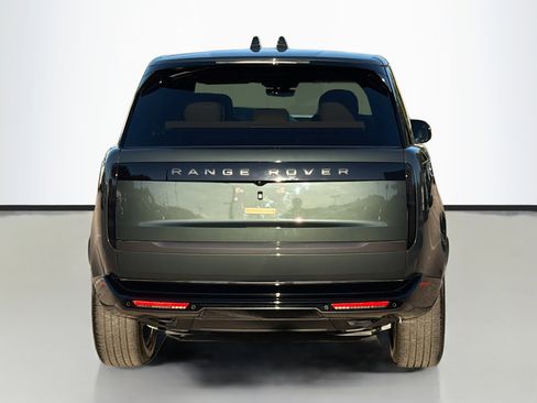 New 2025 Land Rover Range Rover SE image 4
