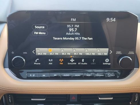 Used 2023 Nissan Rogue Platinum FWD image 18
