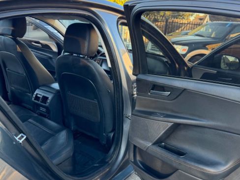 Used 2017 Jaguar XE Prestige image 15