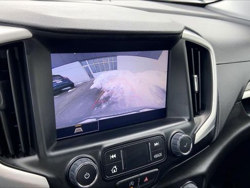 Used 2023 GMC Terrain SLT image 29
