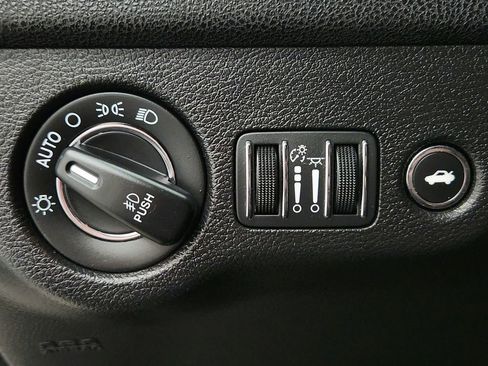 Used 2021 Chrysler 300 S image 26