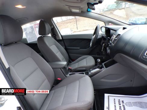 Used 2017 Kia Forte LX image 19