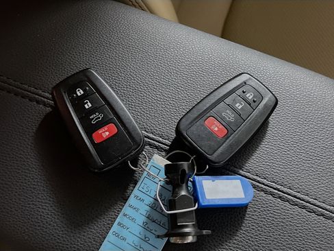 Used 2019 Toyota RAV4 Limited w/ Cold Weather Package image 36