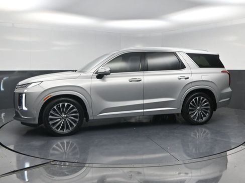Used 2025 Hyundai Palisade Calligraphy AWD/4WD image 3