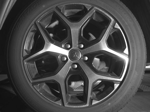 Used 2025 Jeep Compass Limited image 14