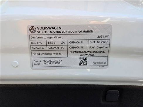 Used 2024 Volkswagen Jetta SE FWD image 25
