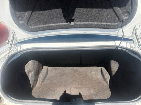 Used 2014 Dodge Challenger SXT RWD image 36