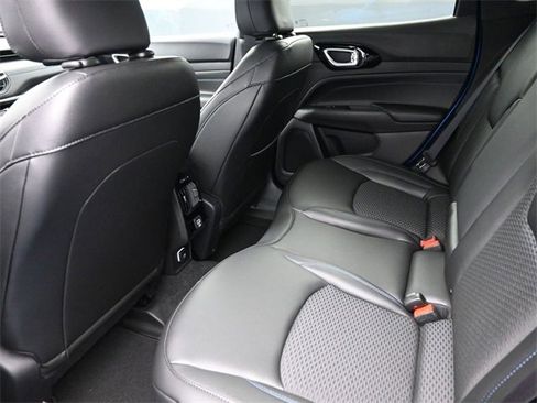 New 2026 Jeep Compass Latitude image 15