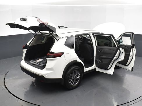 New 2026 Nissan Rogue S image 32