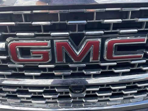 Used 2021 GMC Acadia Denali w/ Denali Technology Package FWD image 5