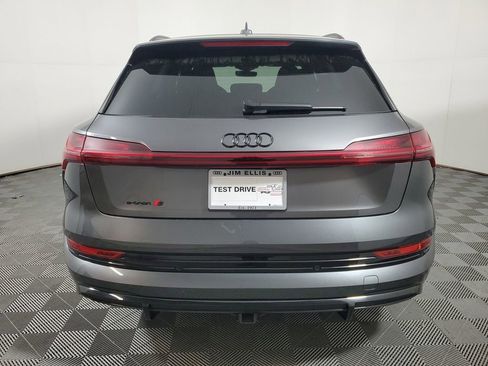 Used 2023 Audi e-tron S Prestige w/ Prestige Package image 5