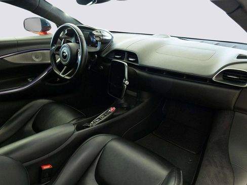 Used 2023 McLaren Artura Coupe image 27