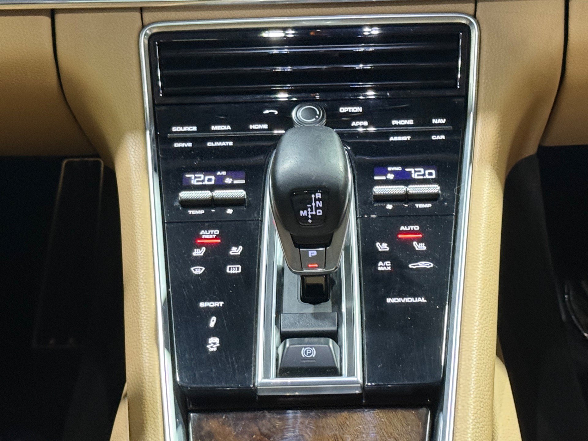 Used 2017 Porsche Panamera 4S AWD/4WD image 44