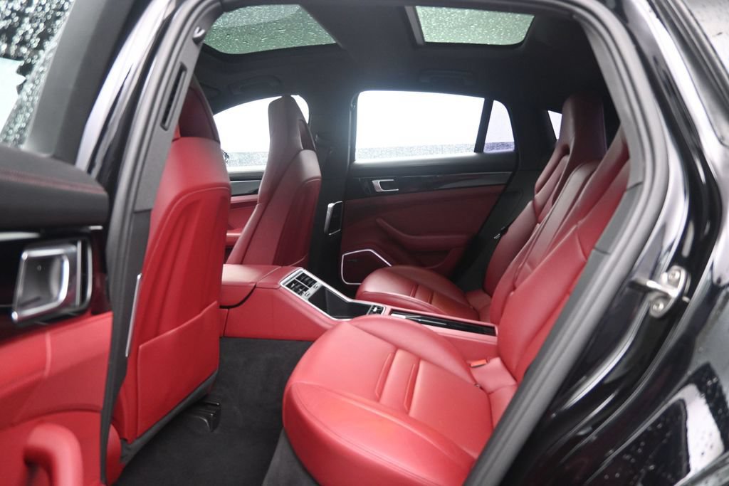 Used 2019 Porsche Panamera image 27
