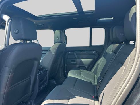 Used 2025 Land Rover Defender 110 S AWD/4WD image 11