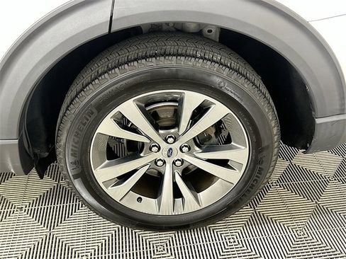 Used 2020 Ford Explorer Platinum w/ Premium Technology Package image 23